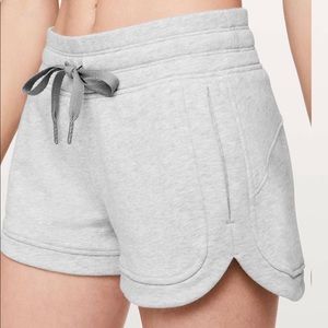 RARE Lululemon Hit Reset Short *3" Size 4